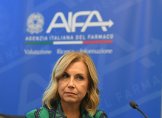 «È no vax». Così Aifa censurò l'allarme fondato dello scienziato