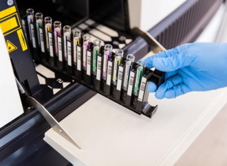 Il tecno-schiavismo della surrogata sulla rotta Usa-Cina