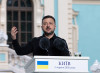 Zelensky celebra i responsabili del genocidio in Volinia. I polacchi protestano