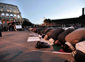 L'imam chiama alle urne, il fronte del no si estende all'islam