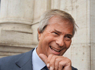 Bolloré sfida il pensiero unico e apre la campagna per l'Eliseo