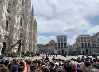 Silvio Berlusconi, il funerale in Piazza Duomo