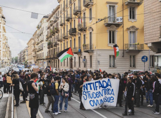 Giocano al jihad, gli studenti pro-Palestina scherzano col fuoco