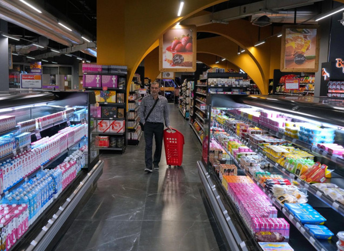 Iran, supermarket pieni, ma le sanzioni sono in arrivo (La Presse)