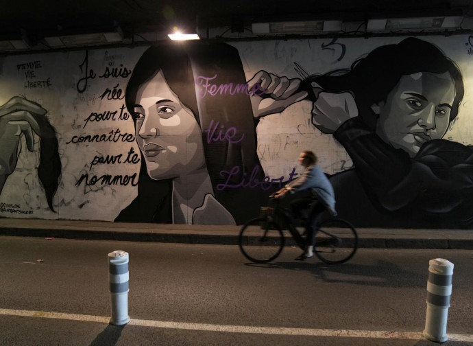 Murales a sostegno della protesta iraniana (La Presse) Murales a sostegno della protesta iraniana (La Presse)