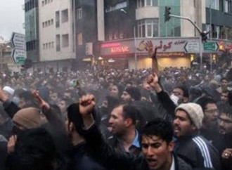 Iran, il popolo si ribella. Nonostante gli europei