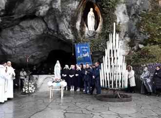 Lourdes, santuario sottratto al vescovo "troppo" cattolico