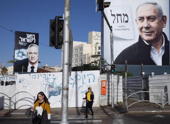 I poster elettorali di Netanyahu e Gantz I poster elettorali di Netanyahu e Gantz