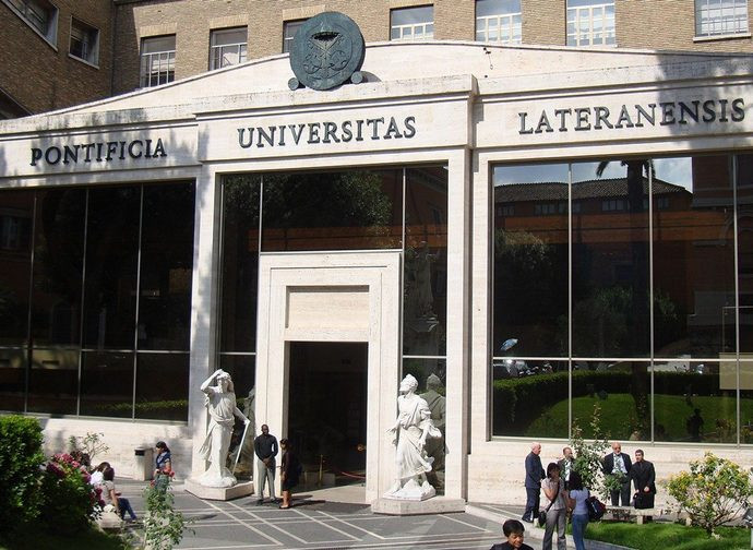 L'Istituto Giovanni Paolo II L'Istituto Giovanni Paolo II