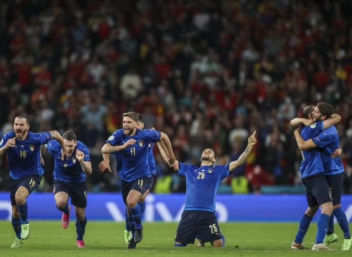 L'Italia festeggia la vittoria sulla Spagna L'Italia festeggia la vittoria sulla Spagna
