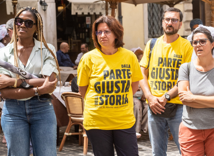 L'assessore di Roma Barbara Funari manifesta per lo Ius Scholae