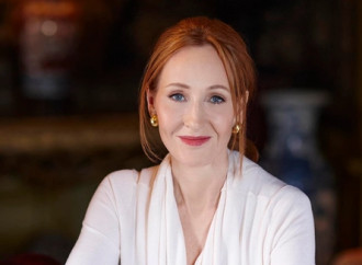 Bimbo "omofobo" sospeso dall'asilo, Rowling denuncia la follia