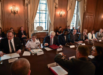 Londra si prepara a una Brexit dura
