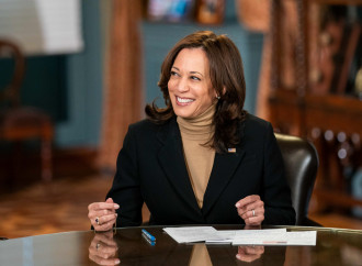 Kamala Harris si candida contro Trump. I media, di colpo, la rivalutano