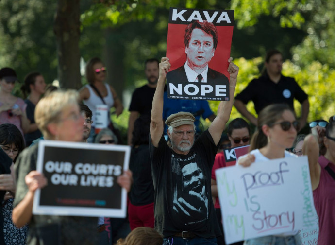 La protesta al Senato dei progressisti contro Kavanaugh La protesta al Senato dei progressisti contro Kavanaugh