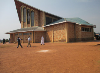 Un prete dal Ruanda: "Vi racconto la Madonna di Kibeho"