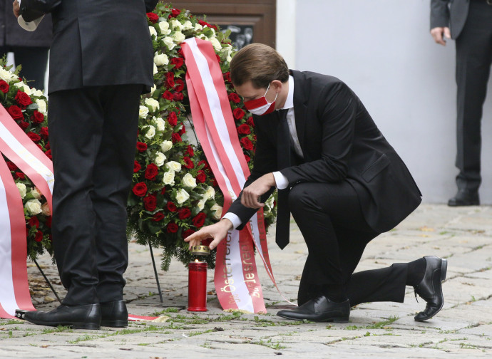 Vienna, tributo alle vittime di Sebastian Kurz