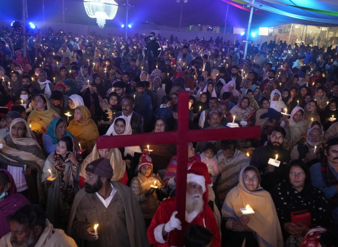Messa di Natale a Lahore, Pakistan (La Presse) Messa di Natale a Lahore, Pakistan (La Presse)