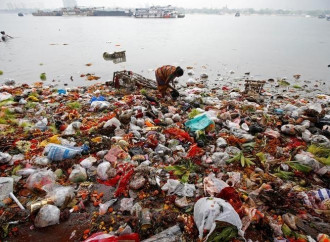 Cina e Indonesia sono i paesi che riversano più plastica in mare