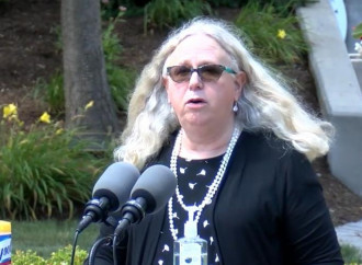 LifeSite: sottosegretario trans alla Salute è un uomo. Twitter lo blocca