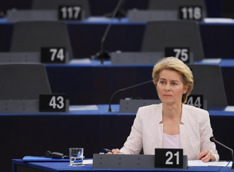 Von der Leyen promossa con riserva, parte azzoppata