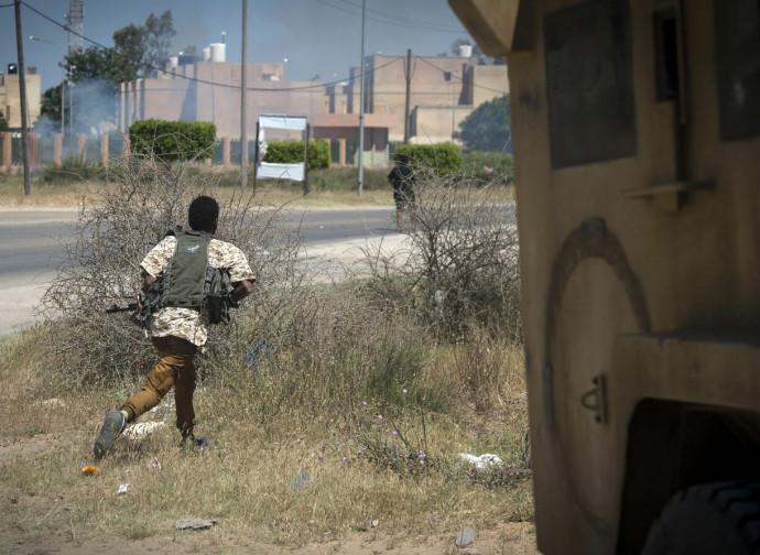 Libia, truppe filo-governative in azione nei pressi di Tripoli
