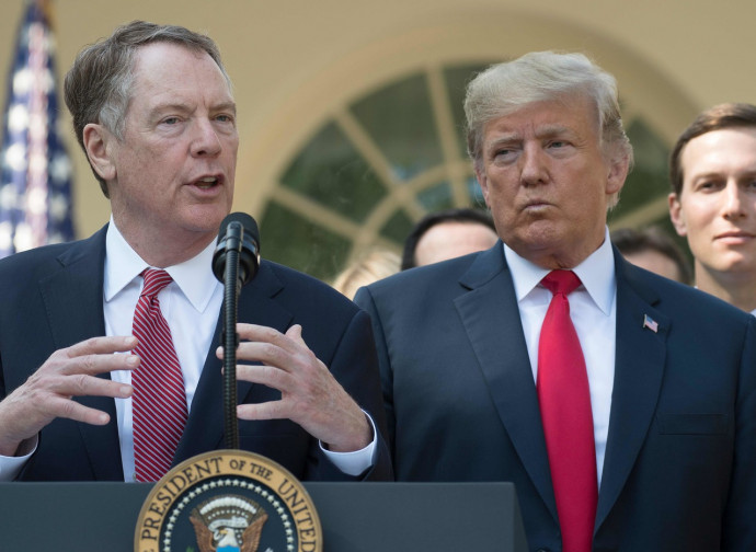 Lighthizer, capo negoziatore Usa, illustra l'Usmca con Trump Lighthizer, capo negoziatore Usa, illustra l'Usmca con Trump