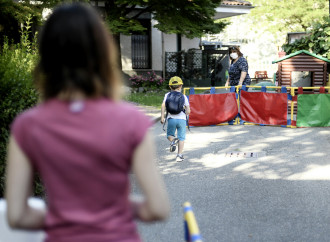 Caos scuola: bimbi con febbre "sequestrati" dallo Stato