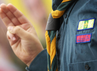 Denuncia la perdita di fede degli scout: espulso