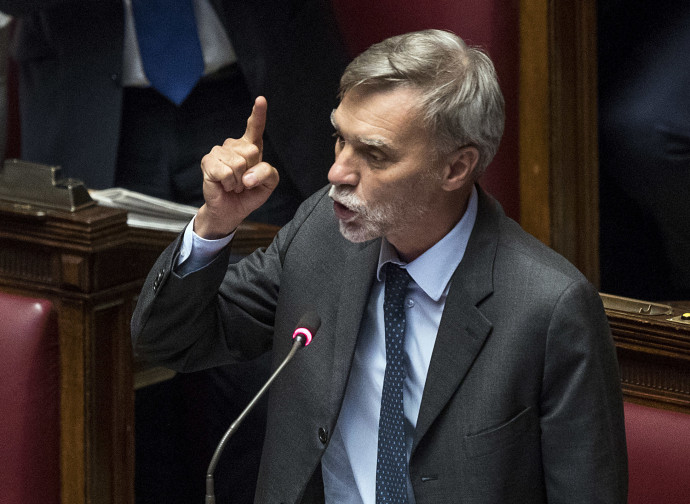 Graziano Delrio rimprovera il premier Conte Graziano Delrio rimprovera il premier Conte