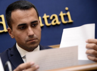 Declassamento dell'Italia, con vista su una patrimoniale