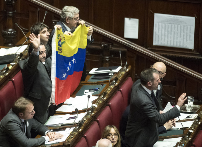 Parlamentari di Fratelli d'Italia in Parlamento per il Venezuela Parlamentari di Fratelli d'Italia in Parlamento per il Venezuela
