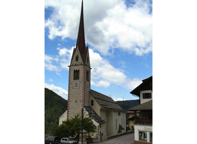 Chiesa della Val D'Ega in Alto Adige Chiesa della Val D'Ega in Alto Adige