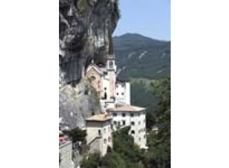 Spiazzi, la Madonna della corona con vista mozzafiato