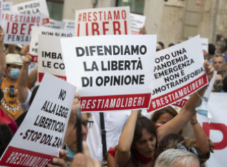 In piazza contro il Ddl Zan