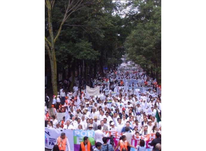 La marcha di sabato a Città del Messico La marcha di sabato a Città del Messico