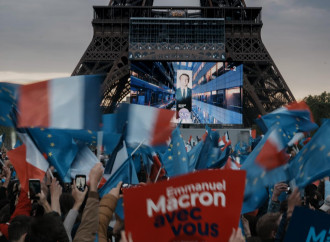 Macron presidente. "Vincono la cultura woke e l'influenza islamica"