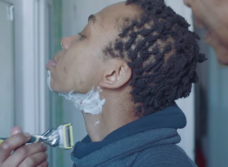 Gillette e lo spot dove si rade un trans