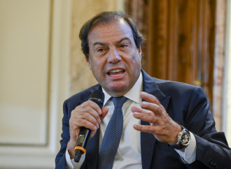 Marcia indietro sul "redditometro", ma resta la figuraccia del governo