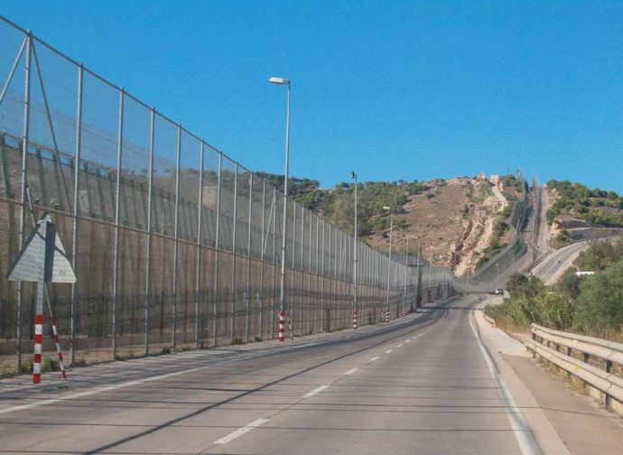 Il confine africano della Spagna a Melilla