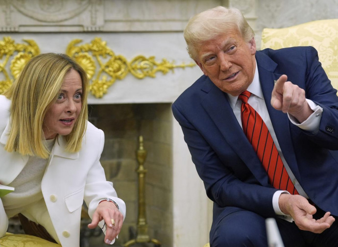 Giorgia Meloni e Donald Trump (La Presse) Giorgia Meloni e Donald Trump (La Presse)