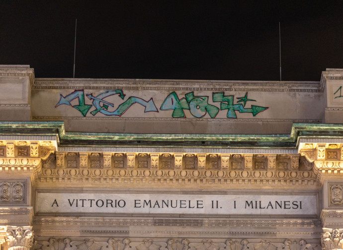 Il graffito sulla Galleria di Milano