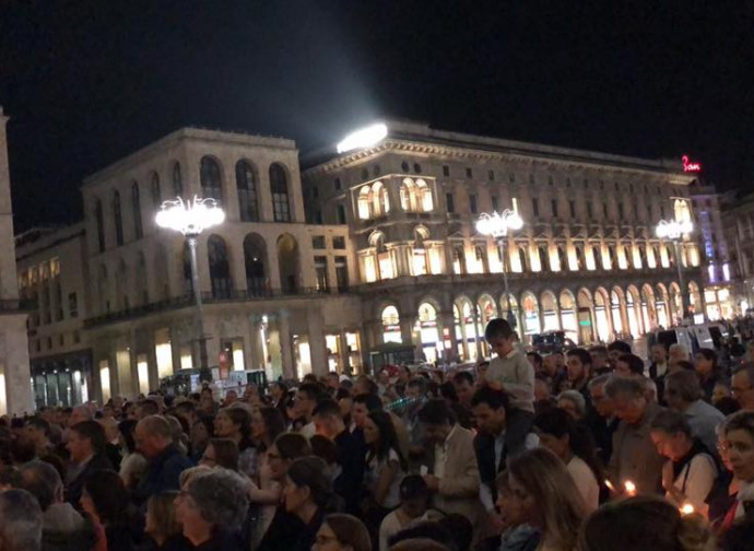 Veglia a Milano, piazza Duomo