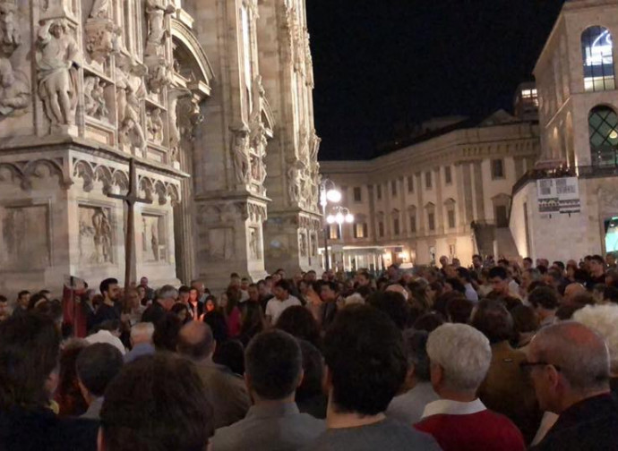 Veglia a Milano, piazza Duomo