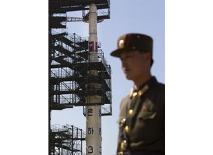 Il missile nordcoreano Unha-3, un fallimento Il missile nordcoreano Unha-3, un fallimento