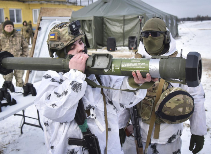 Soldato ucraino con lanciamissili M-141 Soldato ucraino con lanciamissili M-141