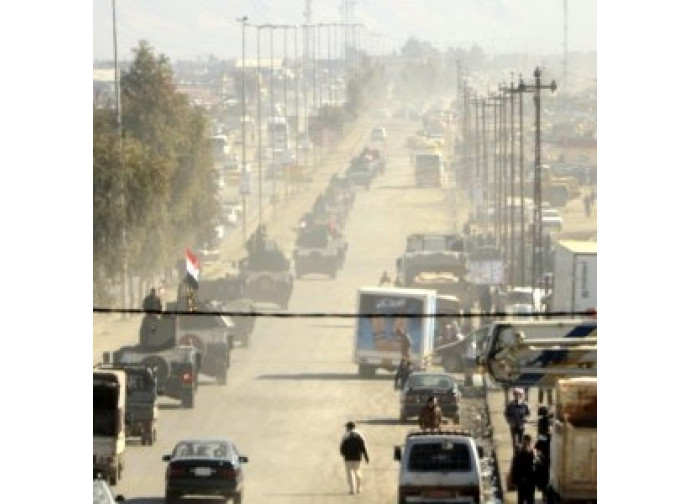 Mosul, colonna irachena Mosul, colonna irachena