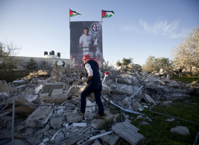 La casa di Yassan Mughmais distrutta per rappresaglia dagli israeliani