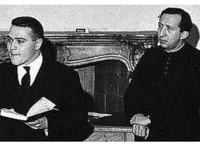 Luigi Negri con don Giussani ai tempi di Gioventù Studentesca Luigi Negri con don Giussani ai tempi di Gioventù Studentesca