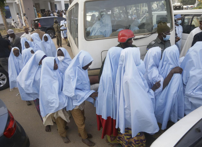 Nigeria, le studentesse liberate dal sequestro di Boko Haram Nigeria, le studentesse liberate dal sequestro di Boko Haram